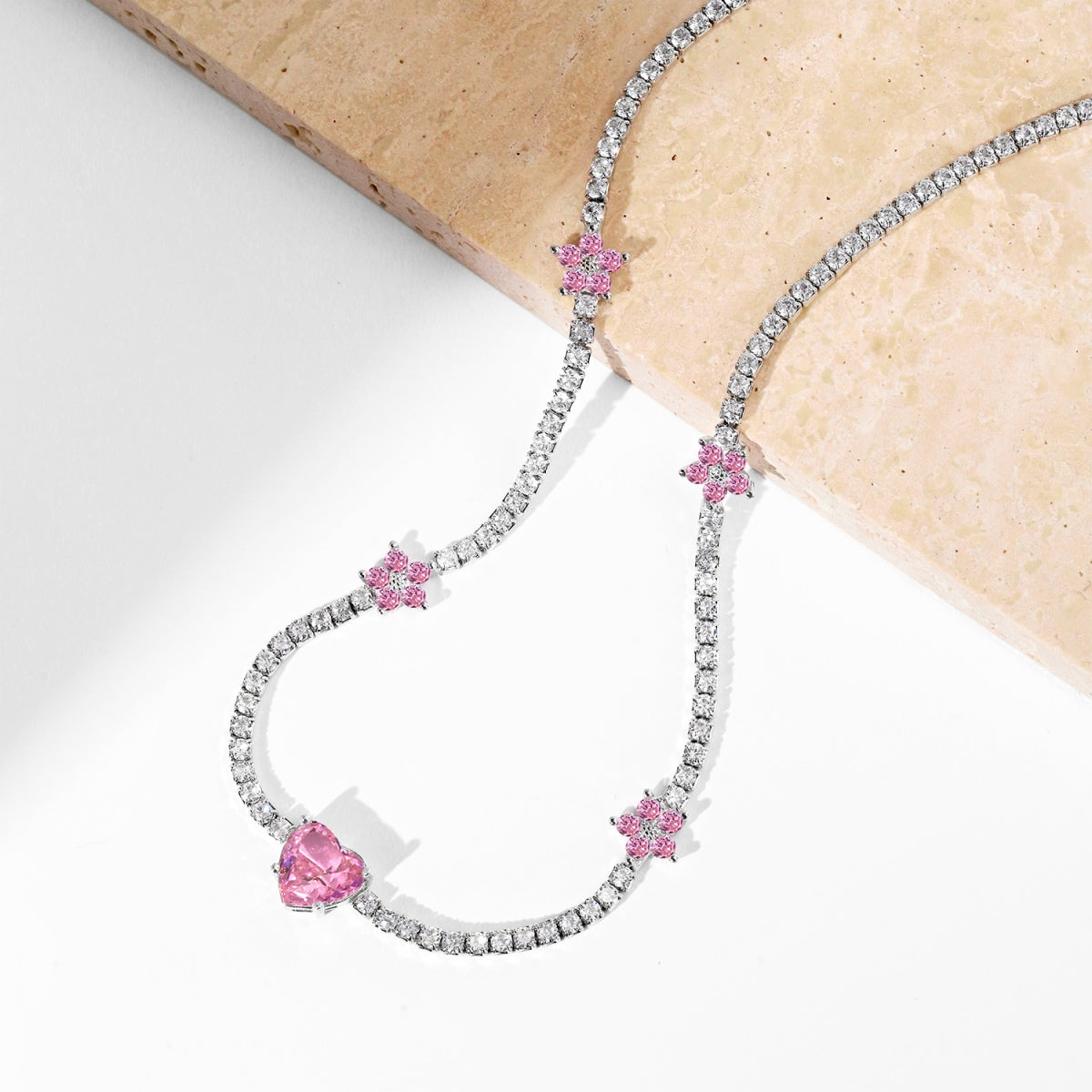 [AuraEcho]Dazzling Pink Heart Flower Necklace