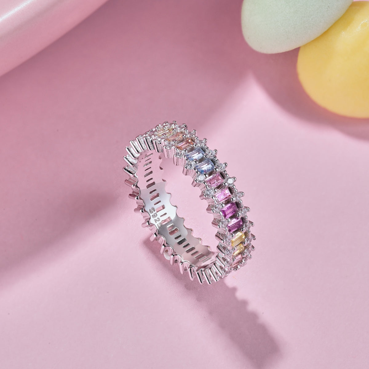 [AuraEcho]Splashy Ornate Emerald Cut Cocktail Ring