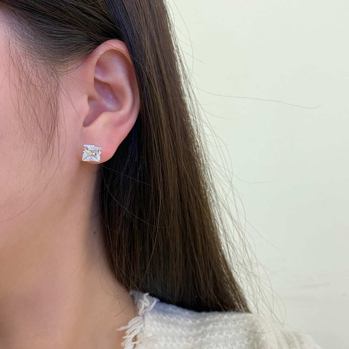 [AuraEcho]Stylish Shiny Square Center Stone Stud Earrings