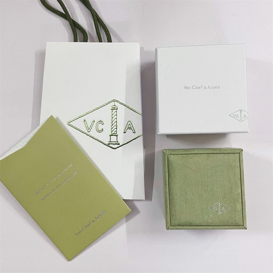 [AuraEcho]VA CLOVER BRACELET NECKLACE RING BOX GIFT BAG